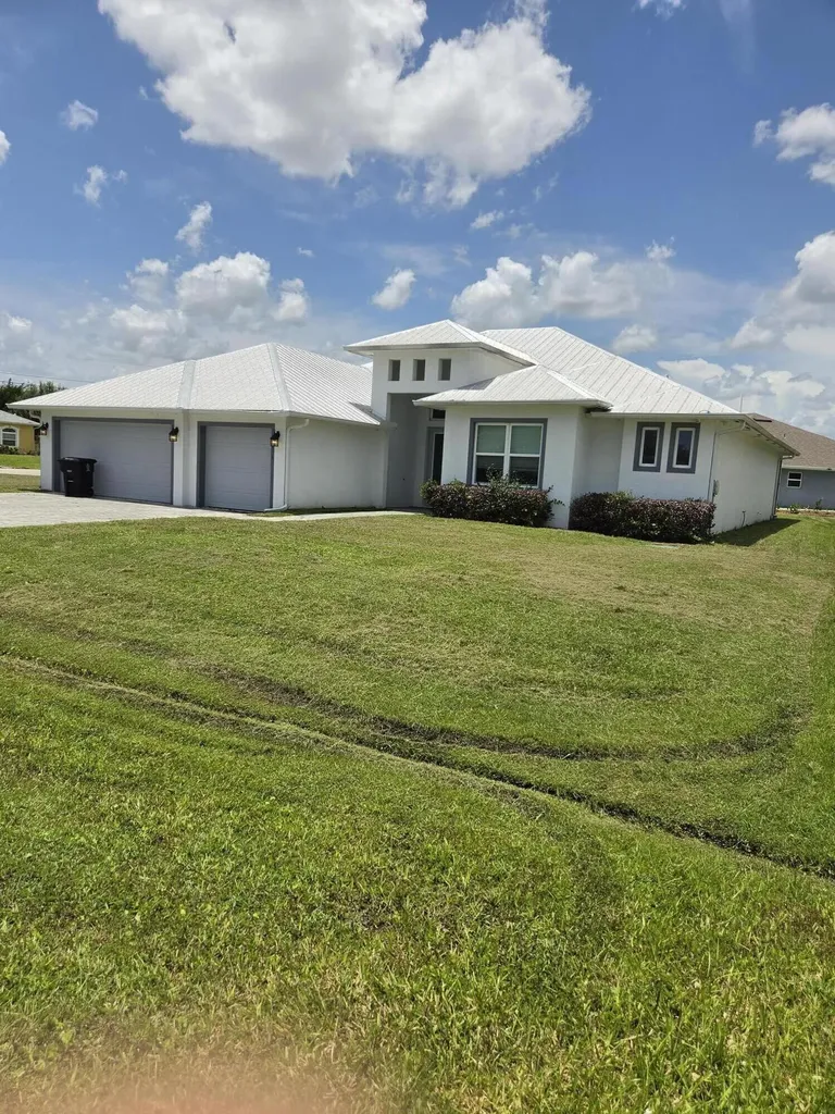 5231 NW Iredell Street Port St Lucie FL 34986
