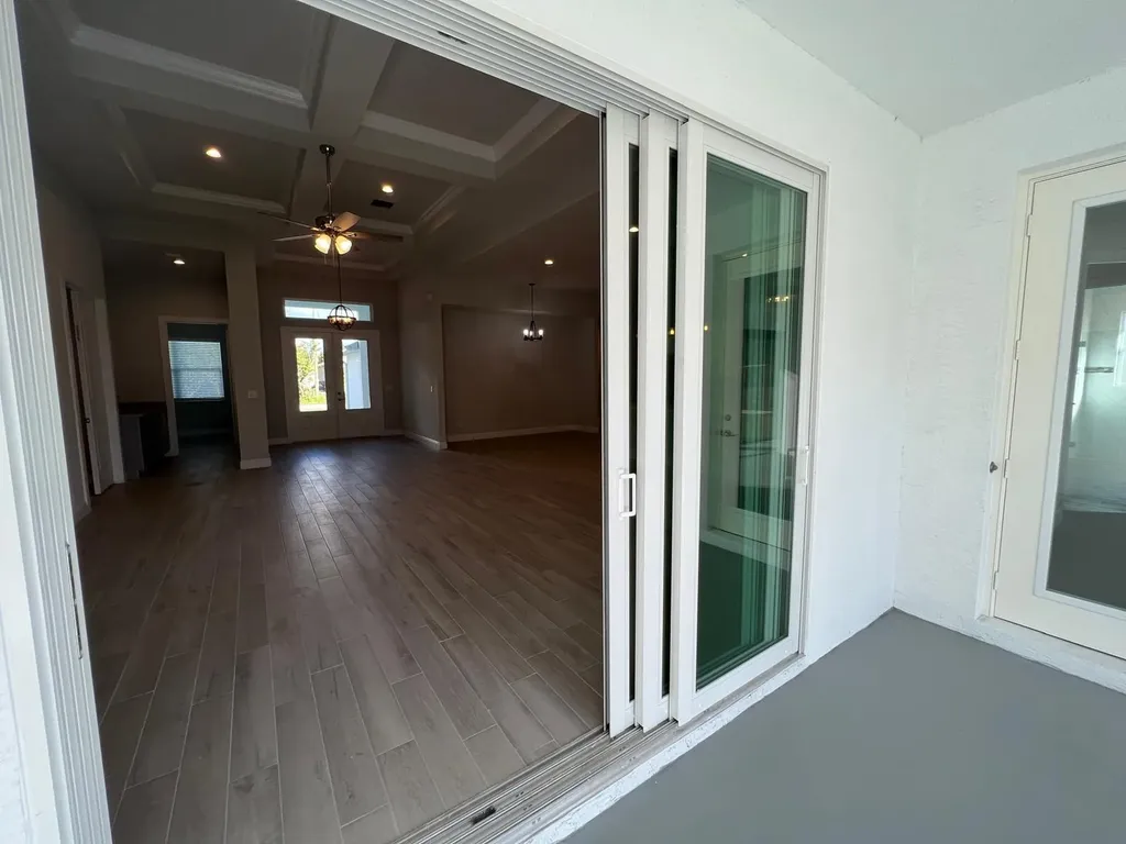 5231 NW Iredell Street Port St Lucie FL 34986