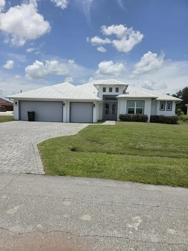 5231 NW Iredell Street Port St Lucie FL 34986