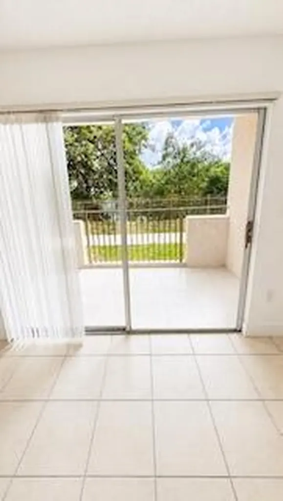 15221 SW 80th Street Miami FL 33193