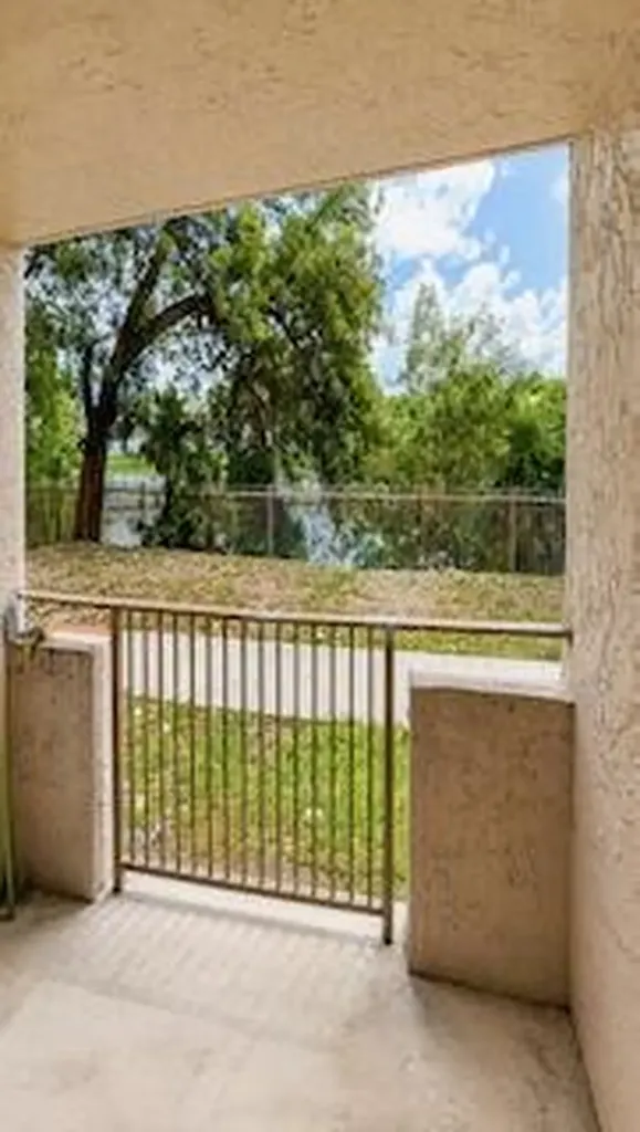15221 SW 80th Street Miami FL 33193