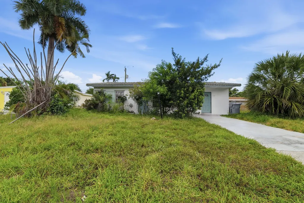 1640 NE 32nd Place Pompano Beach FL 33064