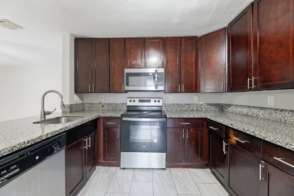 1640 NE 32nd Place Pompano Beach FL 33064