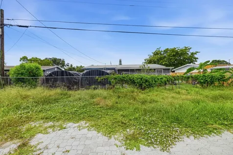 1640 NE 32nd Place Pompano Beach FL 33064