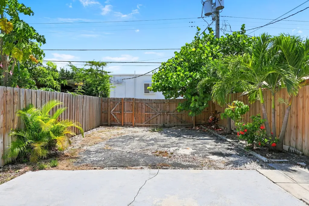 314 S F Street Lake Worth Beach FL 33460