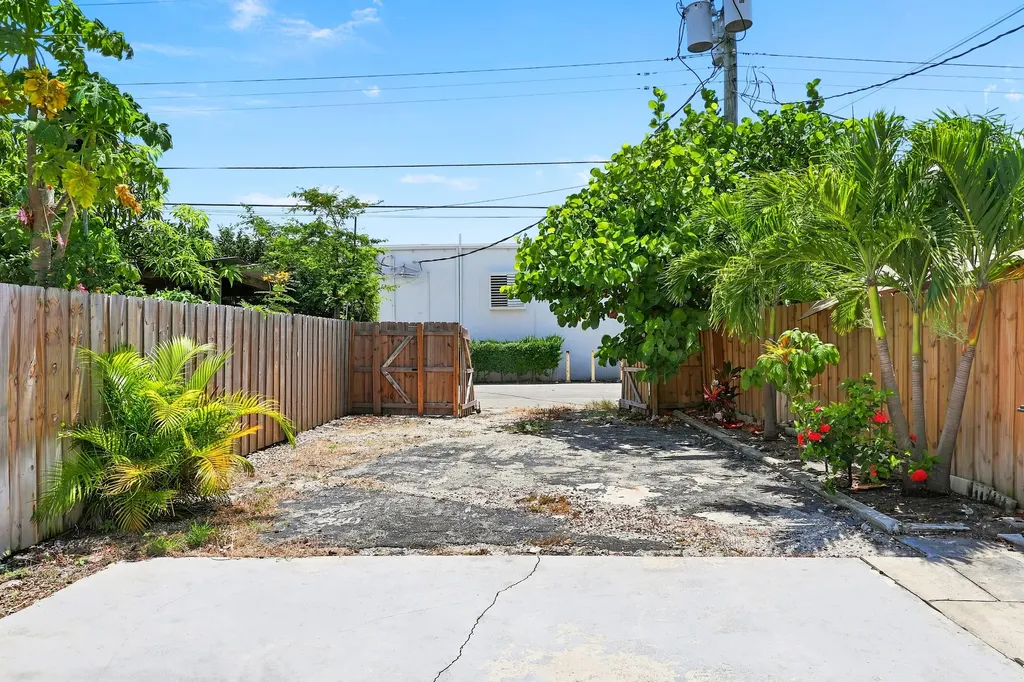 314 S F Street Lake Worth Beach FL 33460
