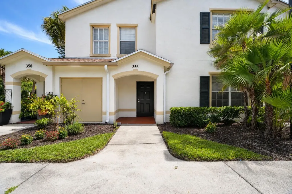 356 SE Rogers Court Stuart FL 34994