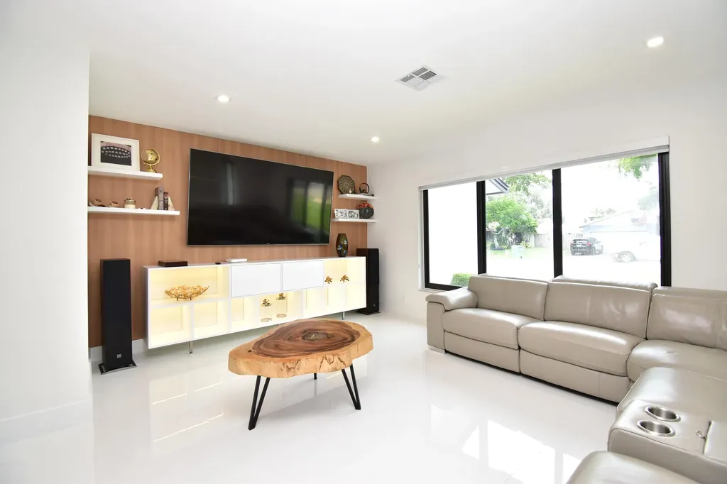 5061 SW 87th Terrace Cooper City FL 33328