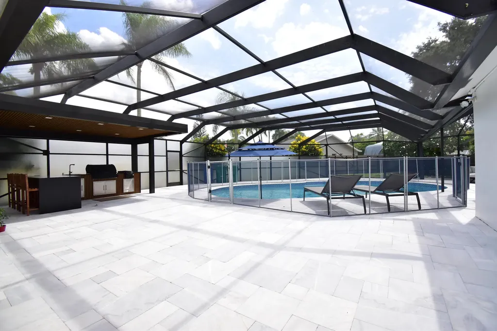 5061 SW 87th Terrace Cooper City FL 33328