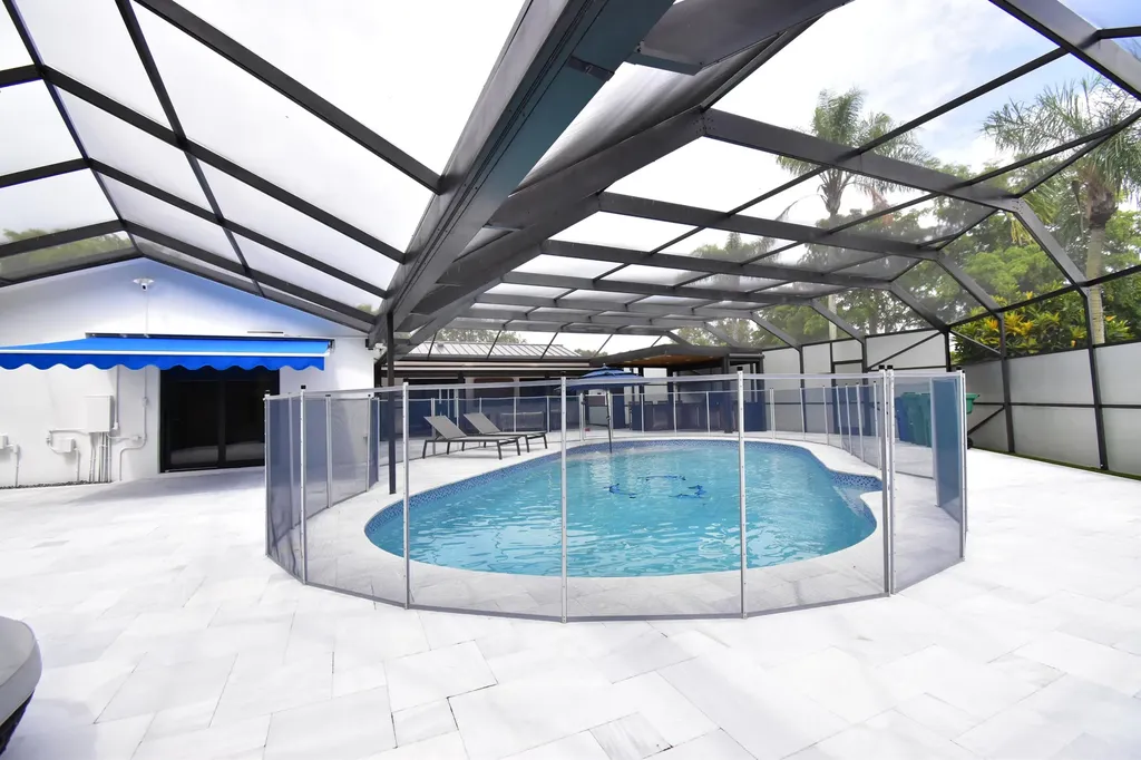 5061 SW 87th Terrace Cooper City FL 33328