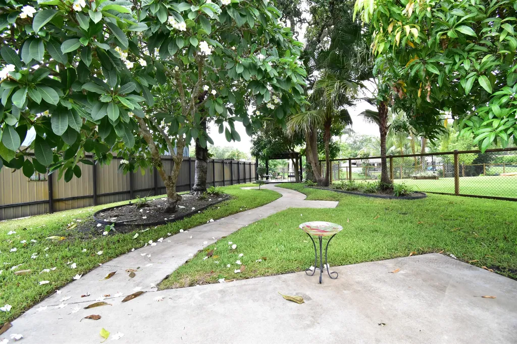 5061 SW 87th Terrace Cooper City FL 33328
