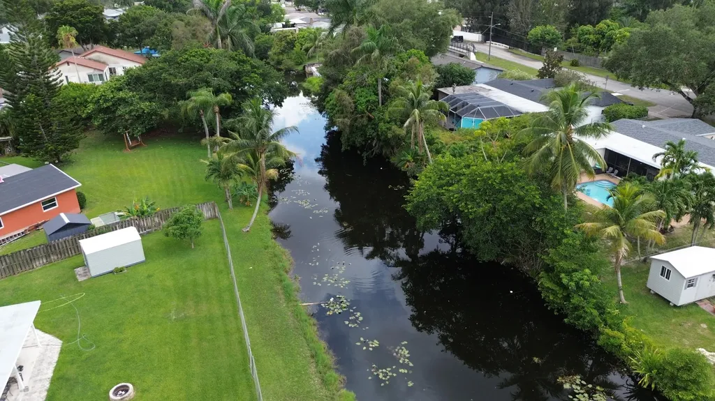 5061 SW 87th Terrace Cooper City FL 33328