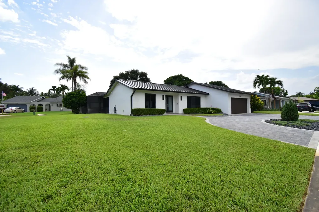 5061 SW 87th Terrace Cooper City FL 33328