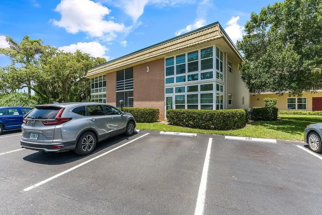 3 Vista Gardens Trail Vero Beach FL 32962