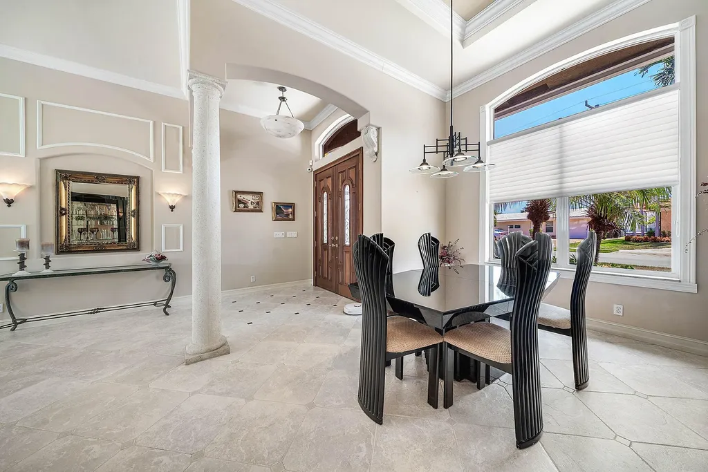 2761 NE 48th Court Lighthouse Point FL 33064