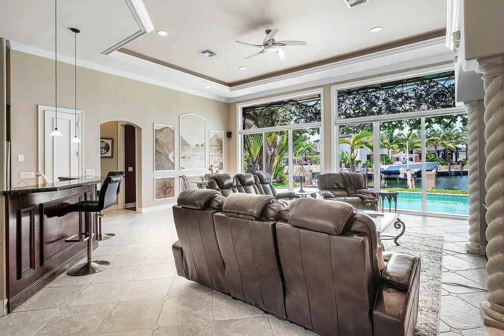 2761 NE 48th Court Lighthouse Point FL 33064