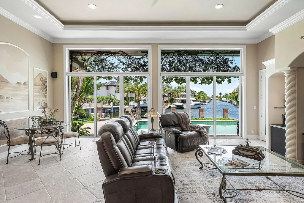 2761 NE 48th Court Lighthouse Point FL 33064