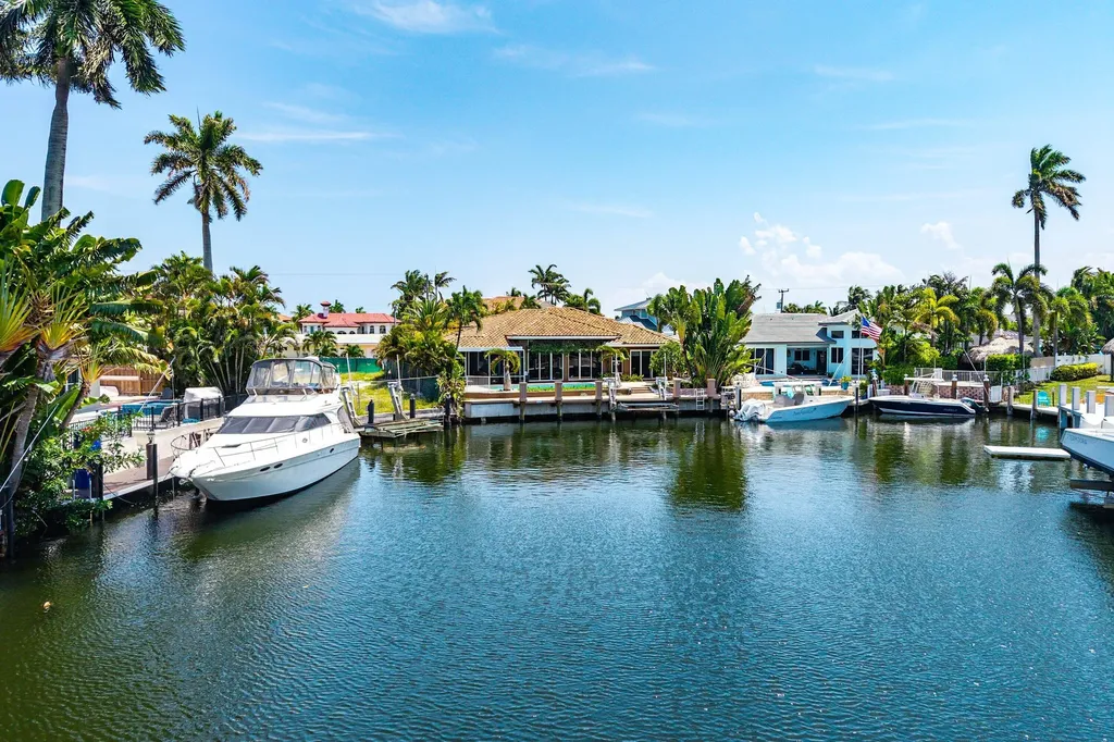 2761 NE 48th Court Lighthouse Point FL 33064