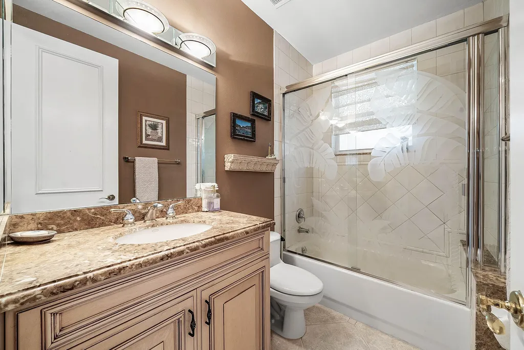 2761 NE 48th Court Lighthouse Point FL 33064