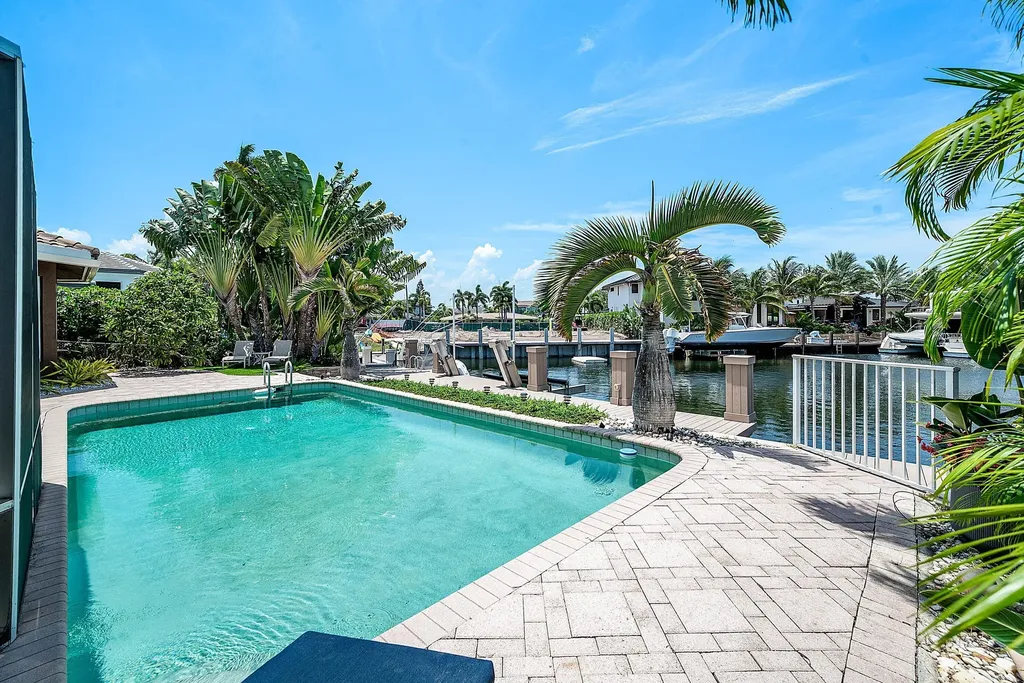 2761 NE 48th Court Lighthouse Point FL 33064