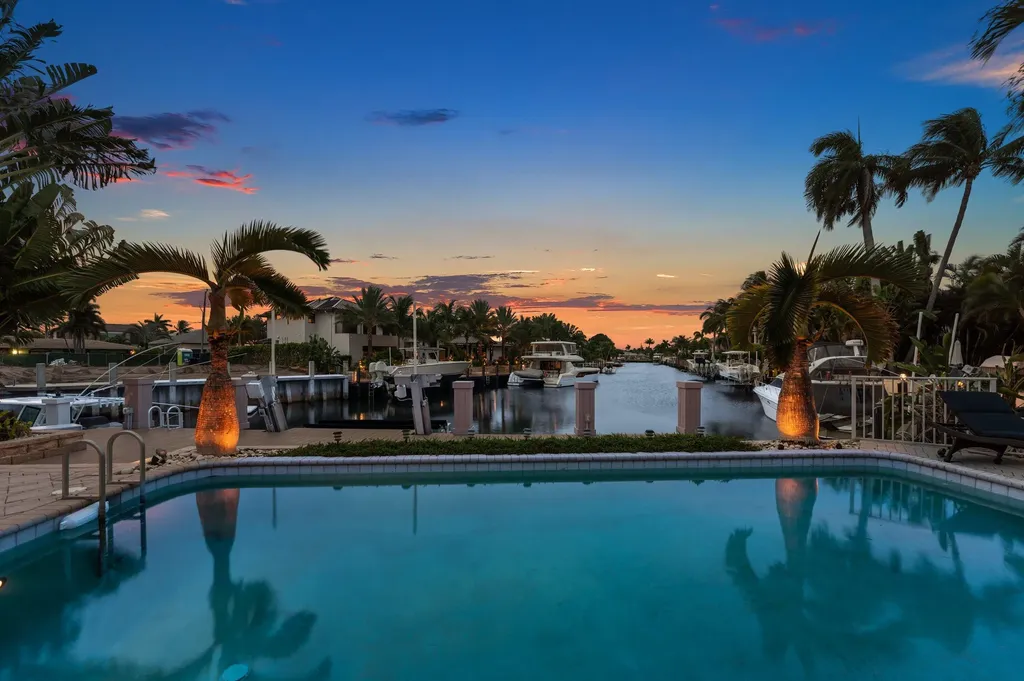 2761 NE 48th Court Lighthouse Point FL 33064