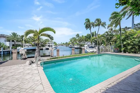 2761 NE 48th Court Lighthouse Point FL 33064