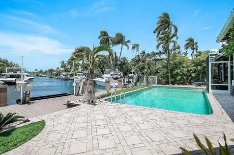2761 NE 48th Court Lighthouse Point FL 33064