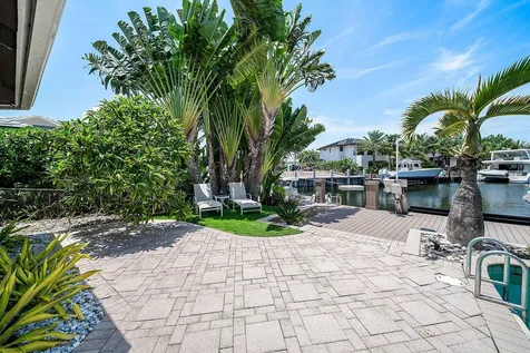 2761 NE 48th Court Lighthouse Point FL 33064