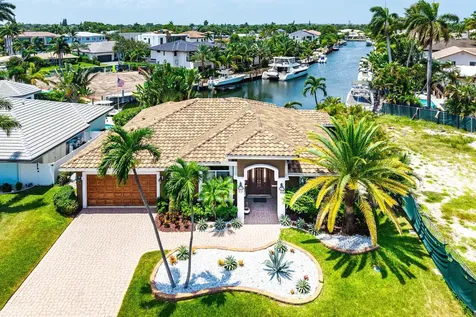 2761 NE 48th Court Lighthouse Point FL 33064