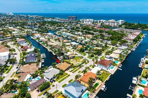 2761 NE 48th Court Lighthouse Point FL 33064