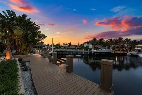 2761 NE 48th Court Lighthouse Point FL 33064