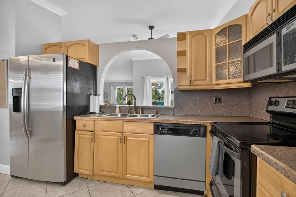 7516 NW 88th Terrace Tamarac FL 33321