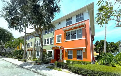 883 Millbrae Court West Palm Beach FL 33401