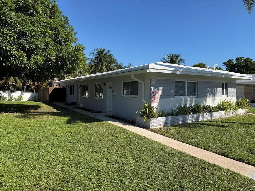 1077 NE 34th Street Oakland Park FL 33334