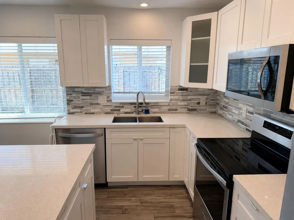 1077 NE 34th Street Oakland Park FL 33334
