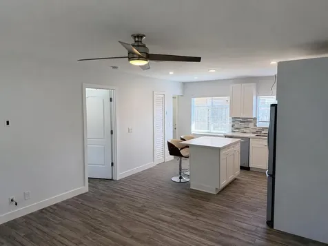 1077 NE 34th Street Oakland Park FL 33334