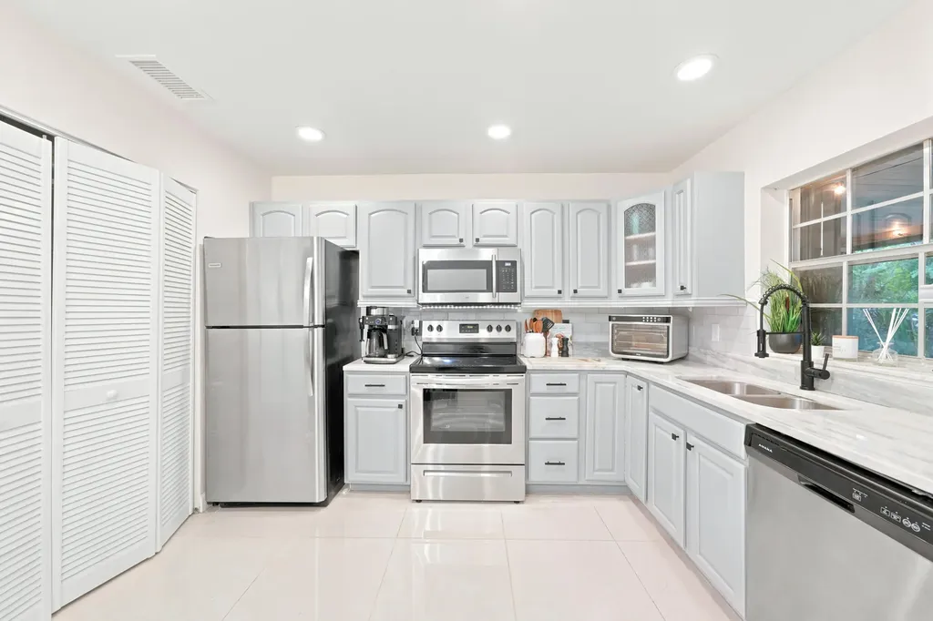 8026 SW 20th Court Davie FL 33324