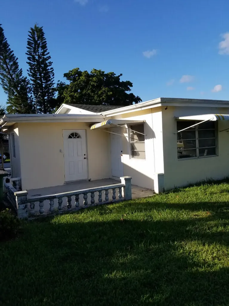 4934 NW 55th Court Tamarac FL 33319