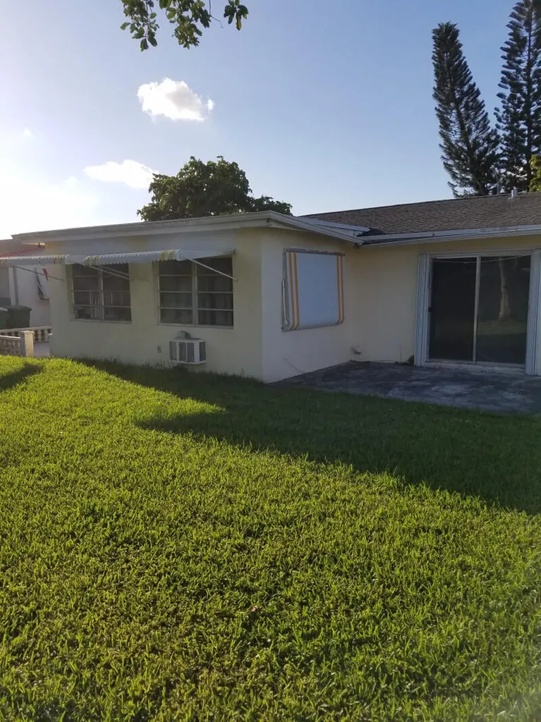 4934 NW 55th Court Tamarac FL 33319