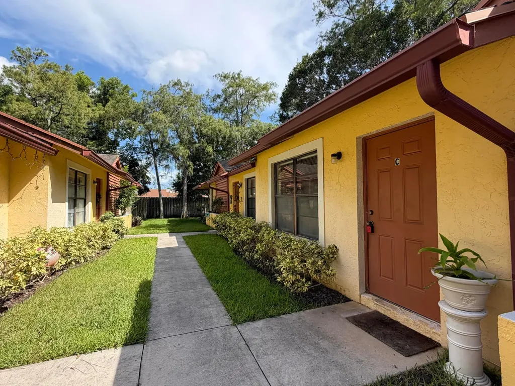 1104 Goldenrod Road Wellington FL 33414