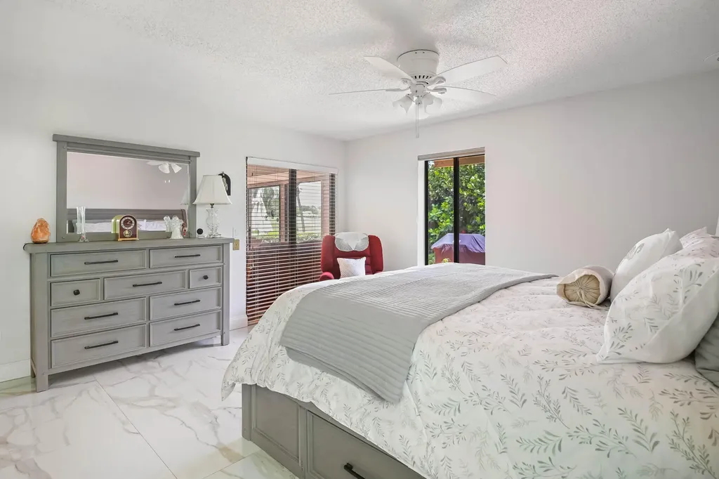 6858 Fountains Circle Lake Worth FL 33467