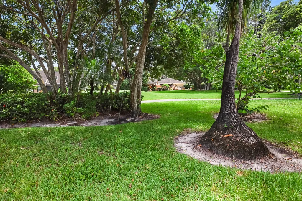 6858 Fountains Circle Lake Worth FL 33467