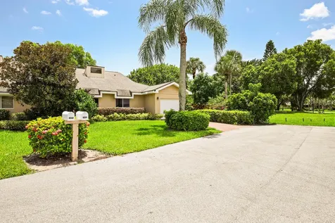 6858 Fountains Circle Lake Worth FL 33467