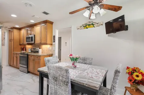 6858 Fountains Circle Lake Worth FL 33467