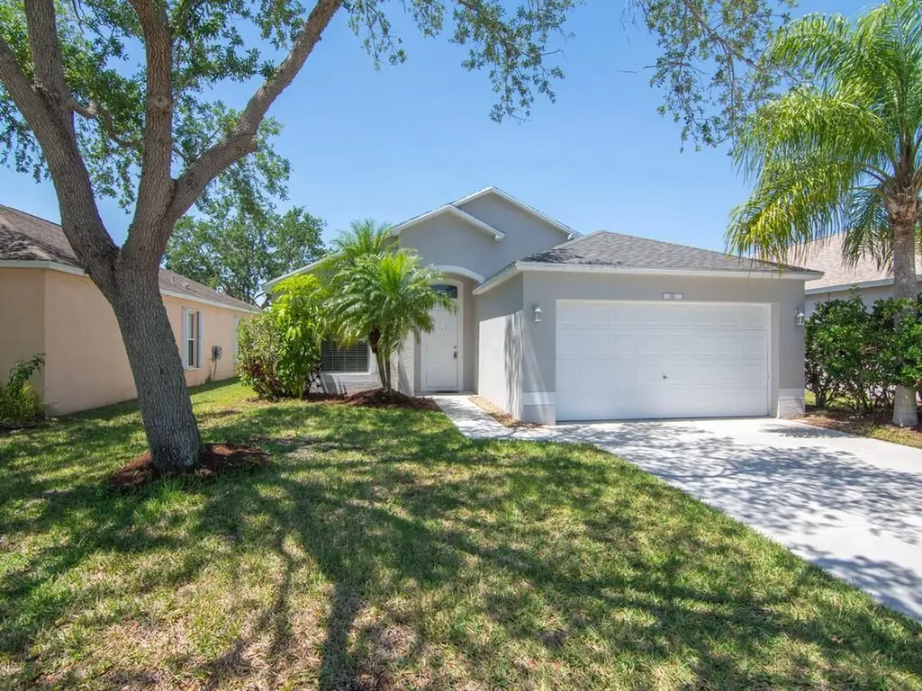 962 E 13th Square Vero Beach FL 32960