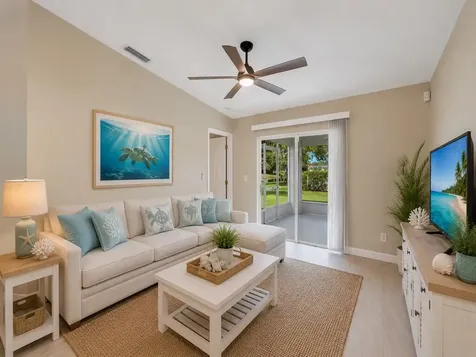 962 E 13th Square Vero Beach FL 32960