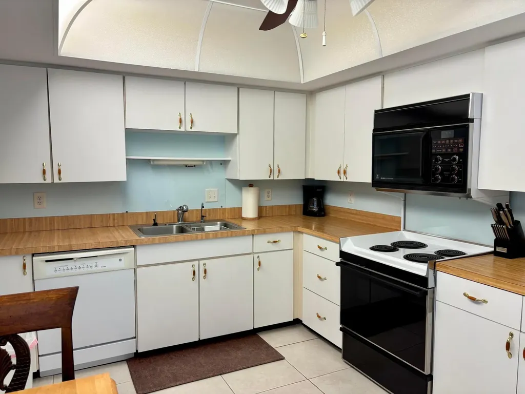 3 SE Turtle Creek Drive Tequesta FL 33469