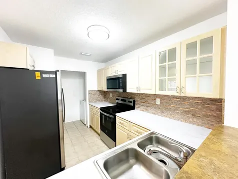 614 SW 106th Avenue Pembroke Pines FL 33025