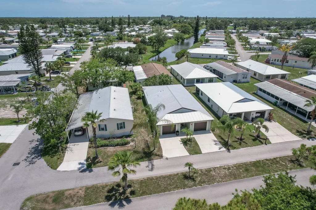 29 Mediterranean Boulevard W Port St Lucie FL 34952