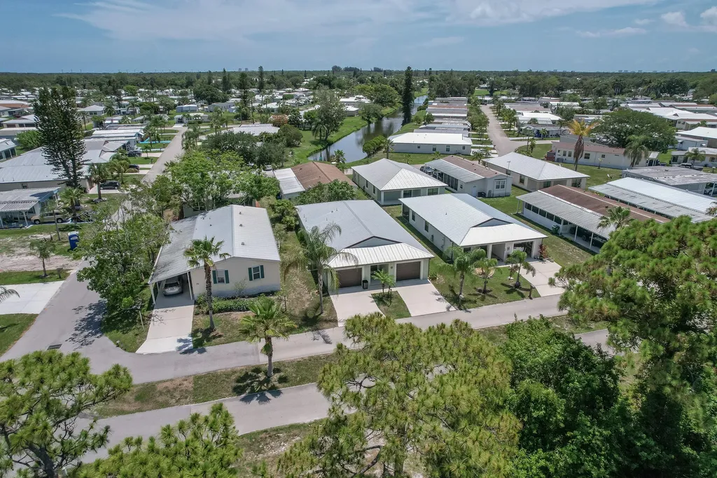 29 Mediterranean Boulevard W Port St Lucie FL 34952